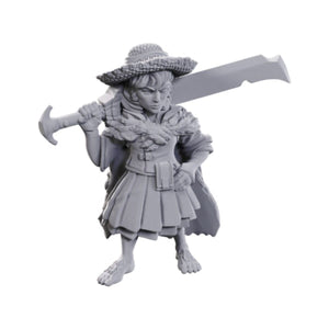 Pathfinder Battles Deep Cuts: Female Halfling Magus Low-Level