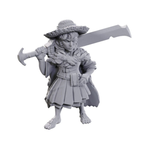 Pathfinder Battles Deep Cuts: Female Halfling Magus Low-Level